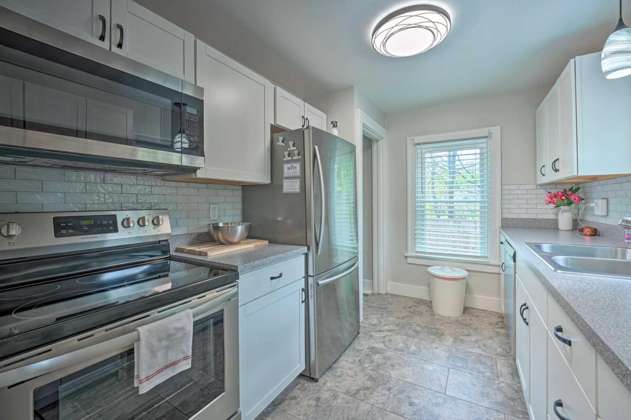 Benton Harbor Gracie Cottage With Hot Tub And Yard! المظهر الخارجي الصورة