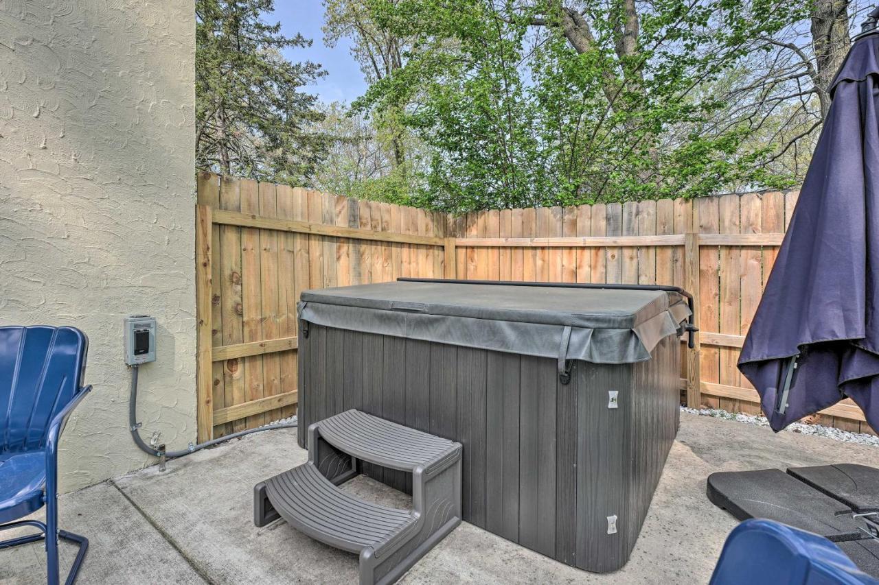 Benton Harbor Gracie Cottage With Hot Tub And Yard! المظهر الخارجي الصورة